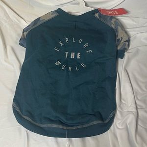 Large dog shirt. Short sleeve.